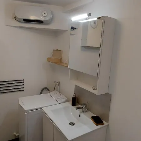Appartement Chez Mathilde, Sur