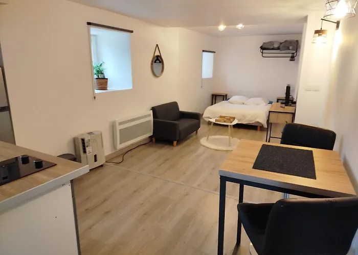 Chez Mathilde, Sur Apartamento Laval (Mayenne)